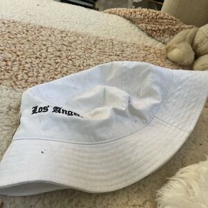 Women’s bucket hat, Los Angeles, white